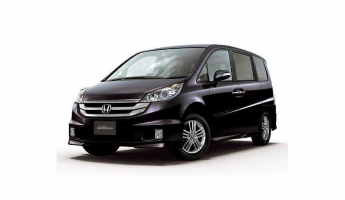 Автомобильные коврики Honda Stepwgn III (2006 - 2009)