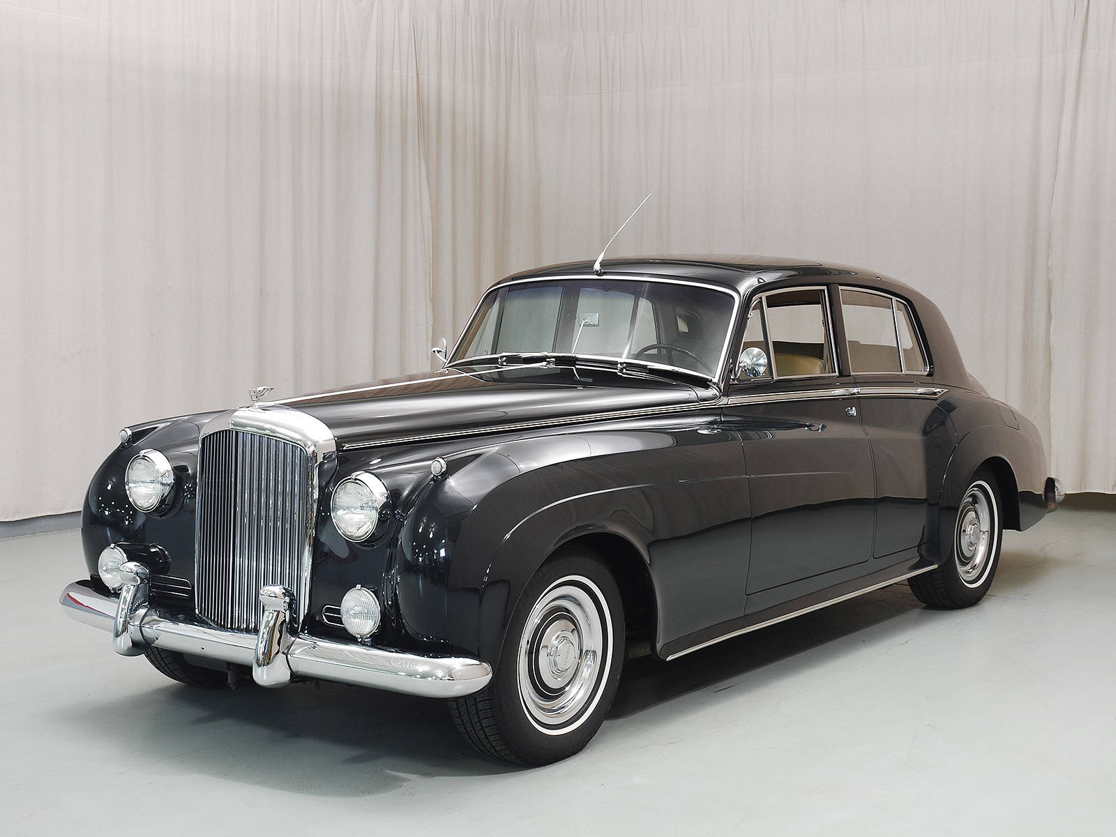 Bentley S2 Saloon